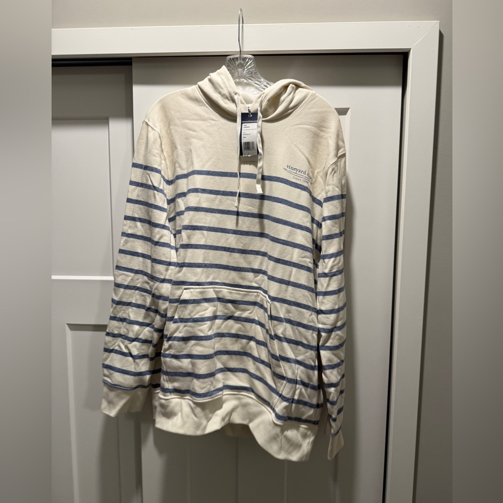 NWT Vineyard Vines Cream and Blue Logo Hoodie size L